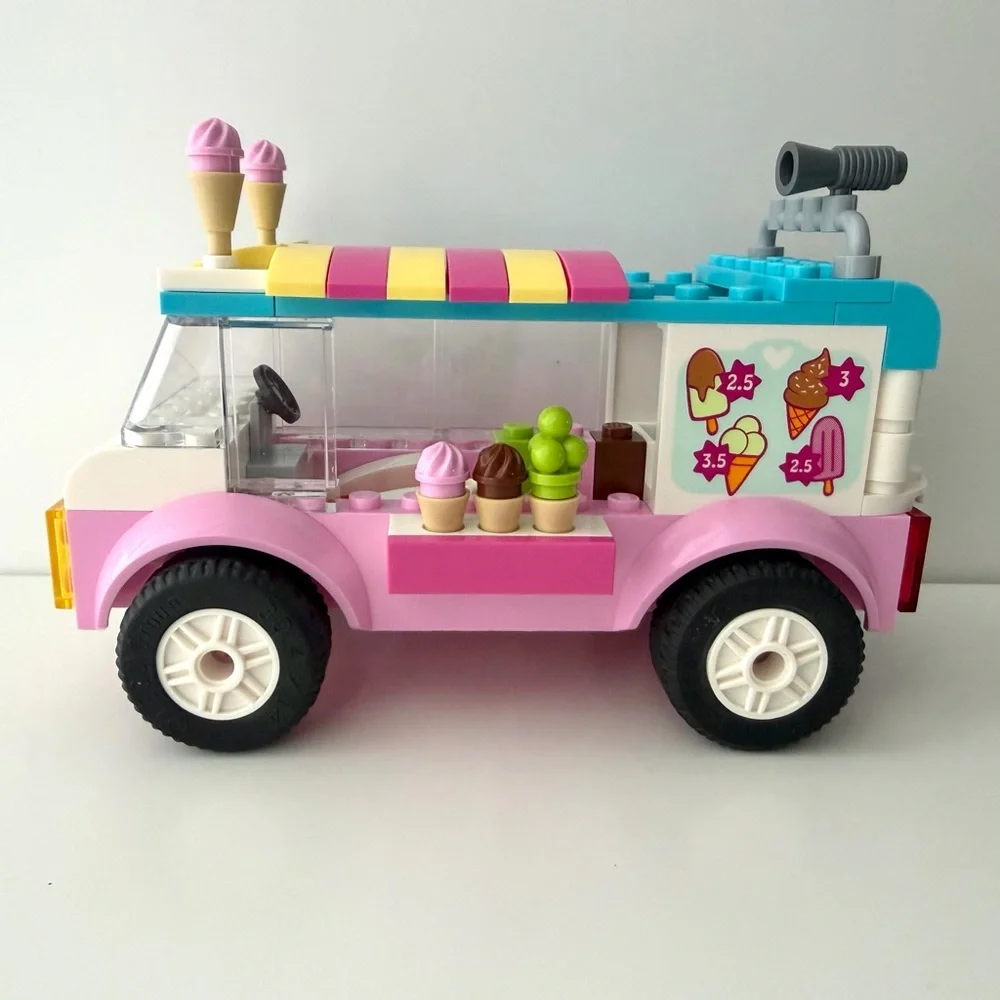 LEGO JUNIORS Emma's Ice Cream Truck #10727 (Retired Set)